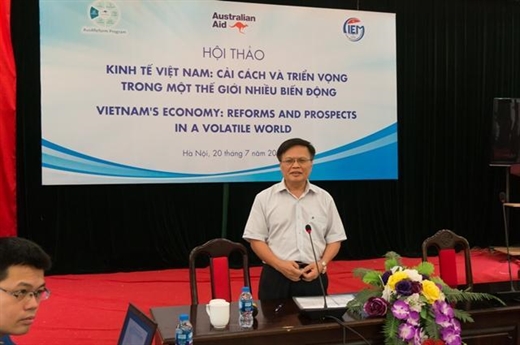 Vietnam's economy is still in a period of expansion in the cycle of growth, said Dr. Nguyen Dinh Cung, Director of the Central Institute of Economic Management CIEM. (Photo: NDO/Trung Hung)